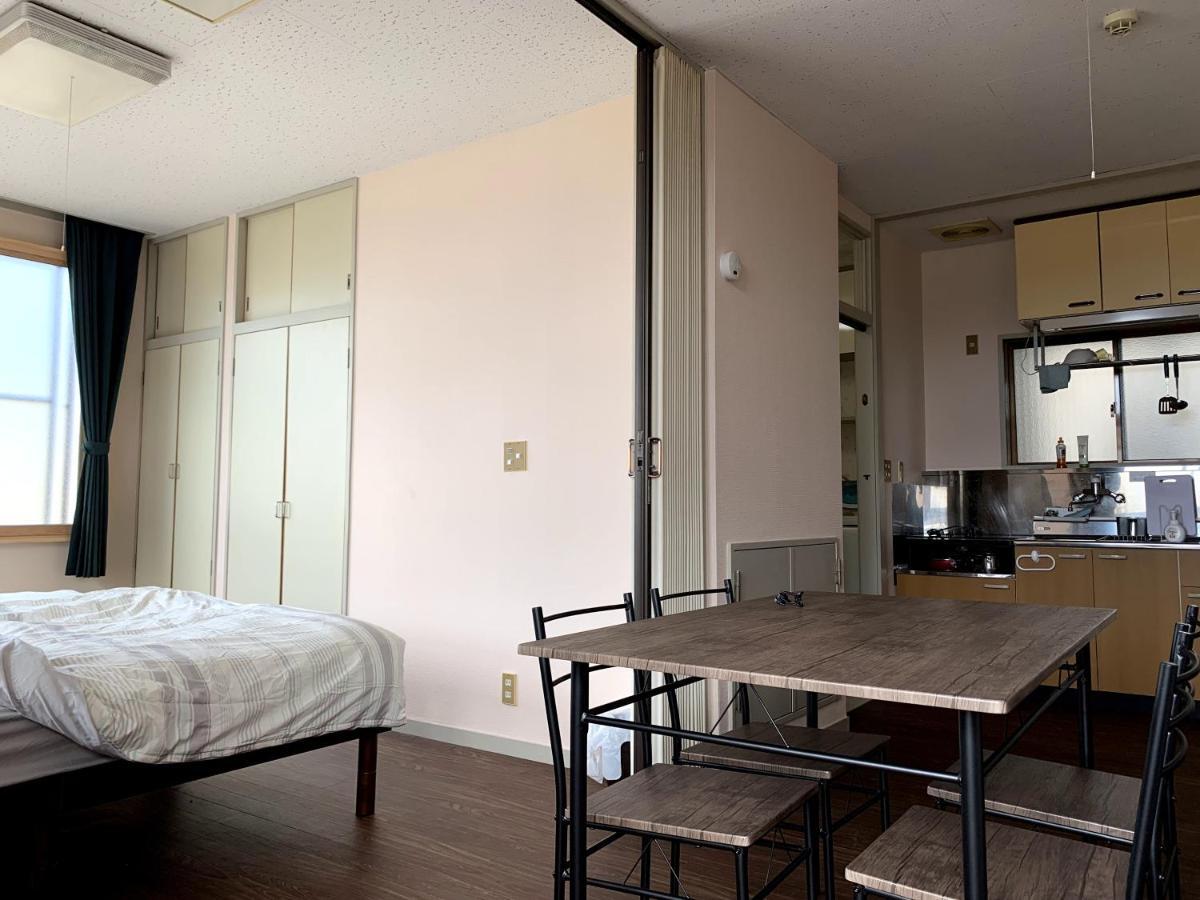 Big Stone Tsukuda 45平米 2sdbed 2for3f Apartment